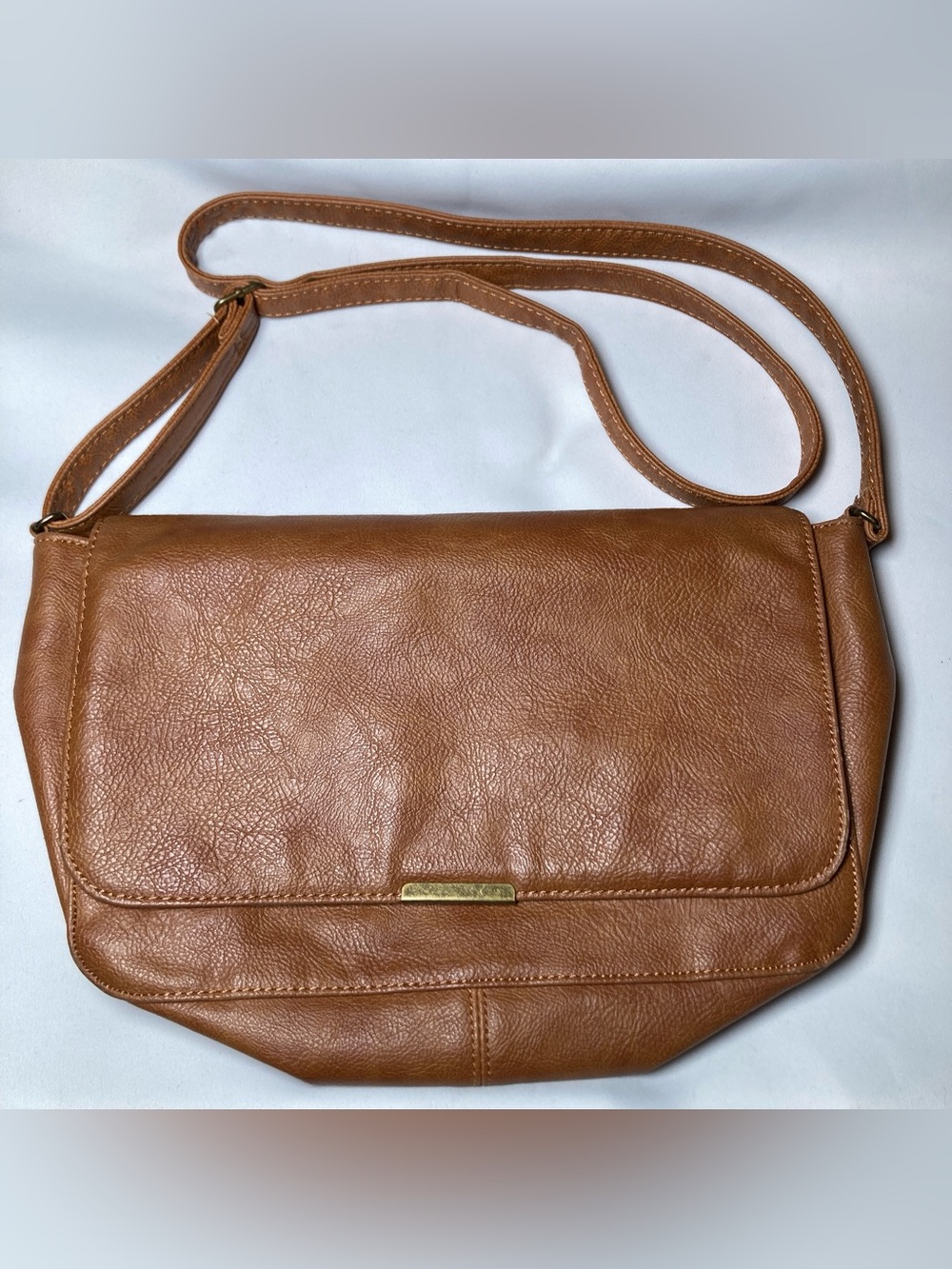 Thirty-One Day By Day Crossbody Bag - Caramel Distressed Pebble Bohemian Indie